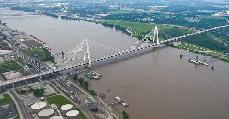 Stan Musial Memorial Bridge in St. Louis