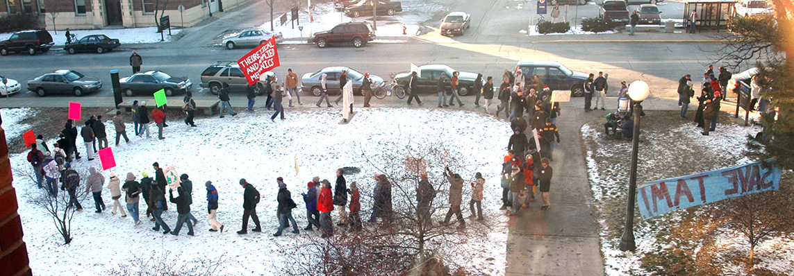 student rally outside Mechanical Engineering Building in 2005.