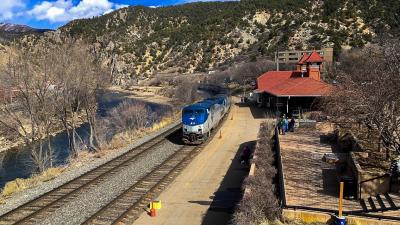 Westbound California Zephyr pulling into the Glenwood Springs Station. 