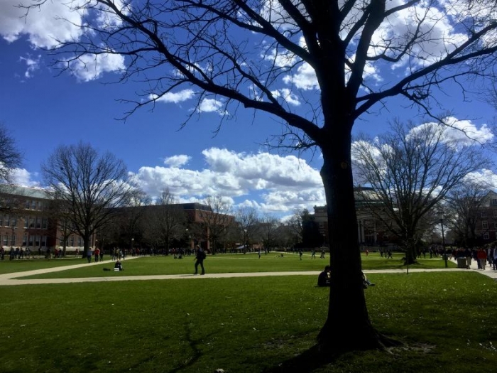 Blue skies and warm weather on the Main Quad the week before Spring Break.