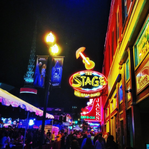 SWE conference: exploring Nashville with fellow Illinois students.