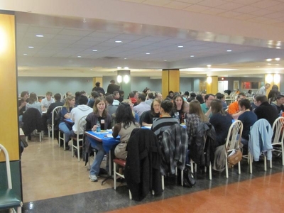 Students having pizza at the union.