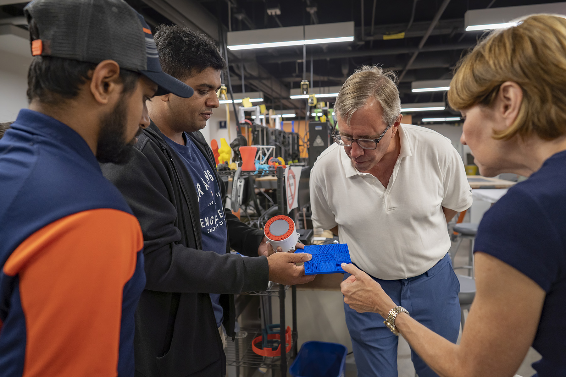 MechSE students give tour of Jackson Innovation Studio.